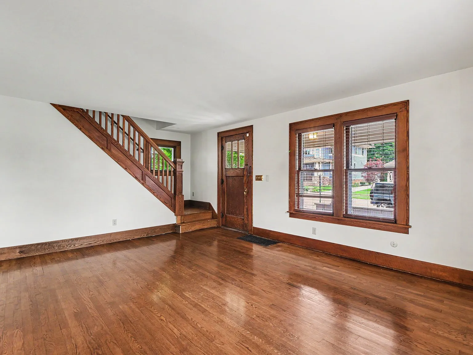 127 Drace Street - 1 — Photo 4
