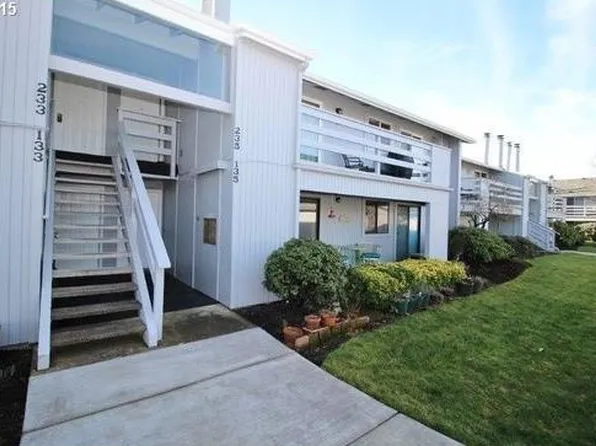 650 Harlow Rd, Springfield, OR 97477