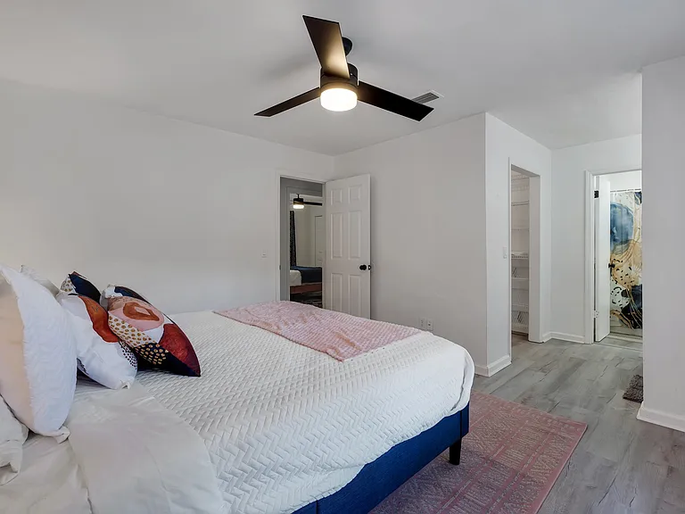 2416 Lanrell Dr — Photo 14