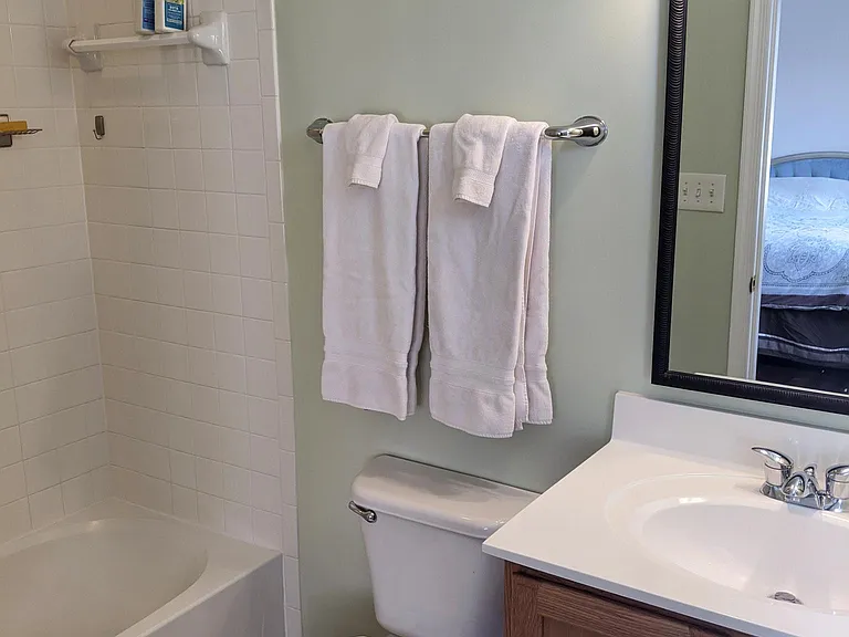 Main bedroom en suite