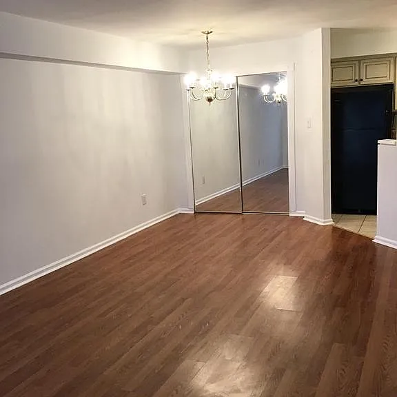 45011 Bennett Pl #5 — Photo 4