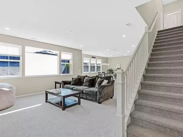 8720 Aquamarine Dr — Photo 9