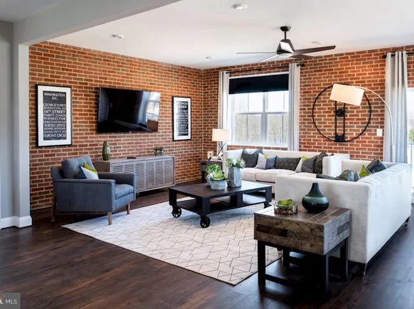 10013B American Pharoah Ln, Laurel, MD 20723