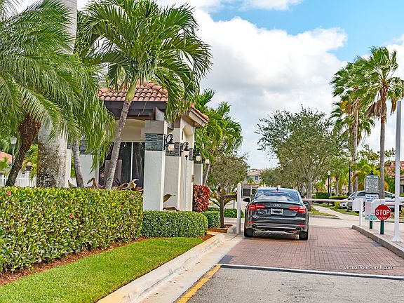 2nd image of 766 San Remo Dr
