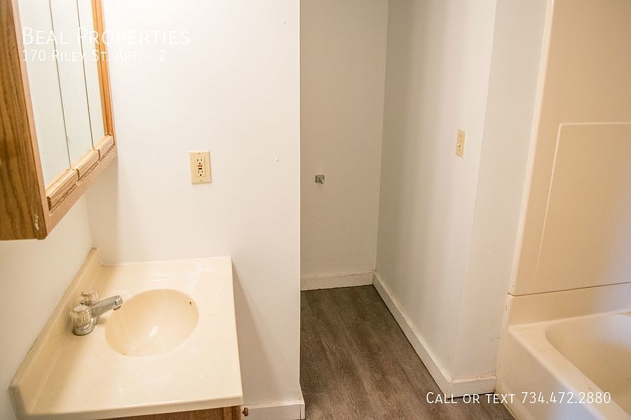 170 Riley St Dundee MI Zillow