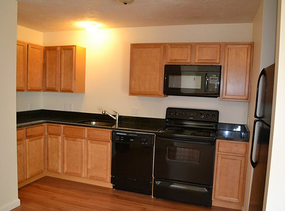 5th image of 7 Springhouse Trl #112