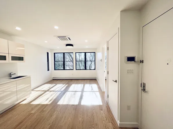 611 Greene Avenue image 1 of 7