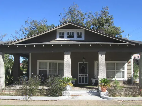 122 N Washington St, Lyons, GA 30436