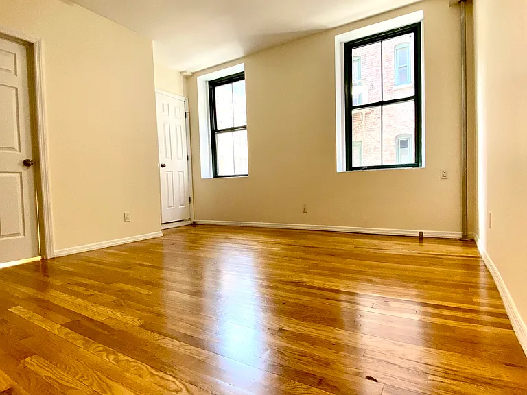 503 E 78th St #4B — Photo 4