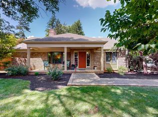 909 Starlite Ct, Louisville, KY 40207