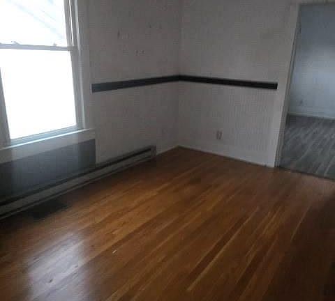 4th image of 419 Craig St NW