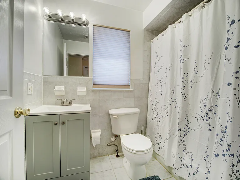 515 Irvine Turner Blvd #2 — Photo 13