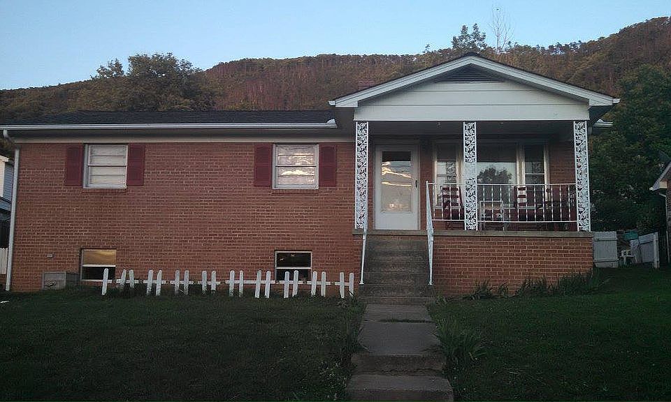 1st image of 1424 Hawthorne Ave