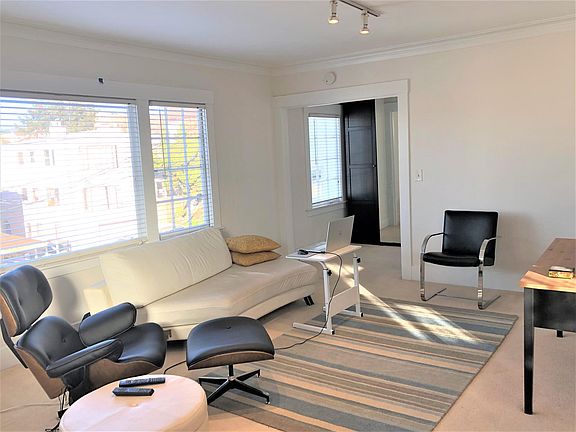 5th image of 611 Brooklyn Ave #611