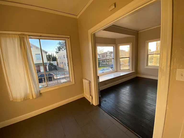 648 Alcatraz Ave #101 — Photo 4
