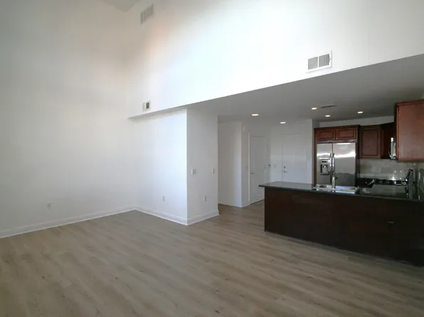 769 Montgomery Street image 5 of 26