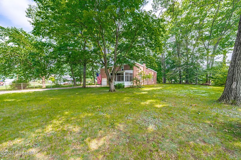 2nd image of 36 Bonner Avenue
