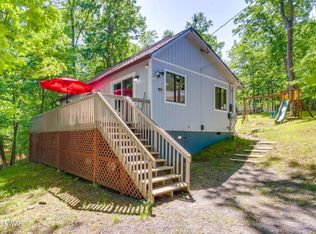 111 Park Ct, Bushkill, PA 18324