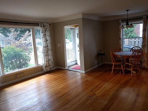 2nd image of 1012 Greenleaf Dr