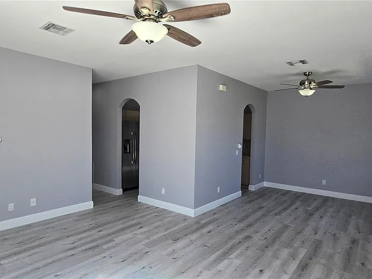 4580 24th Pl SW #B — Photo 4