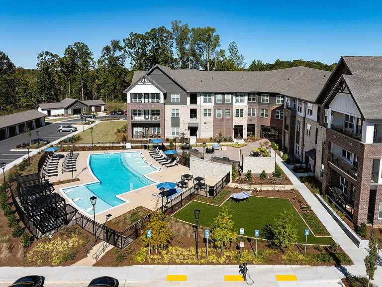 Aura Creekside Apartments — Photo 45