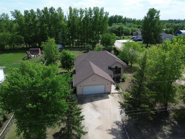 179 Centre St, Gimli, MB R0C 1B1