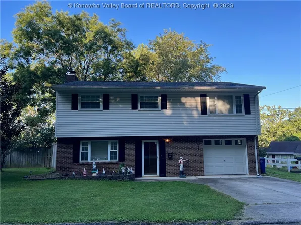 1423 Summit Ln, Charleston, WV 25302