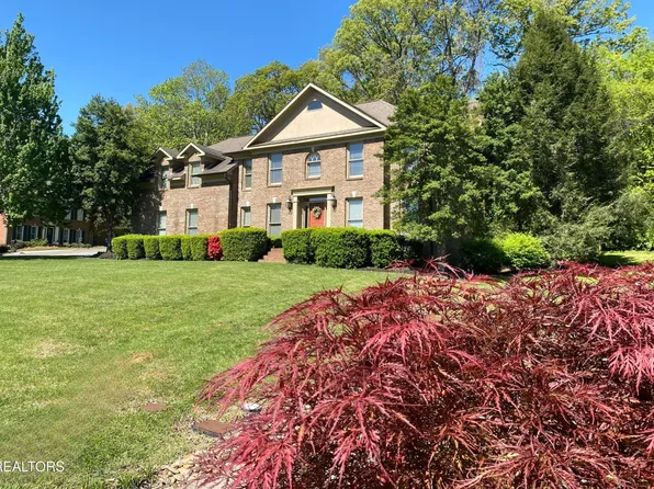 1300 Knightsbridge Dr, Knoxville, TN 37922