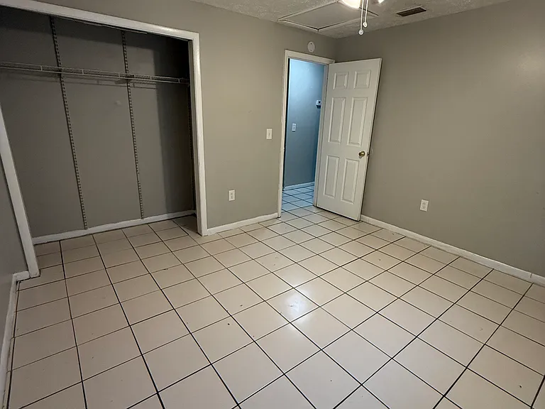 1200 E Bougainvillea Ave #B — Photo 13