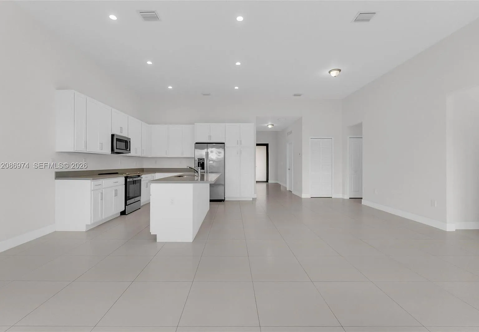 South Miami Lakes — Photo 4