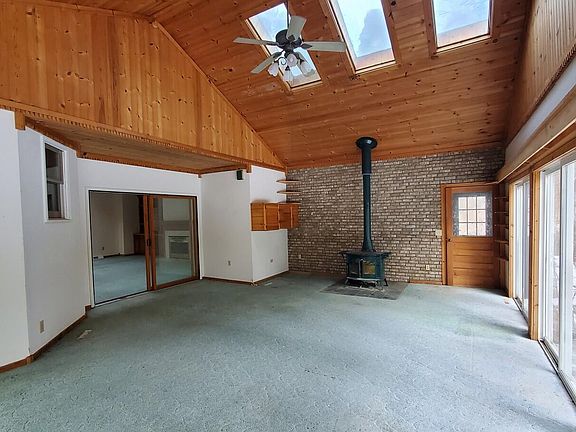 3rd image of 2833 58th St