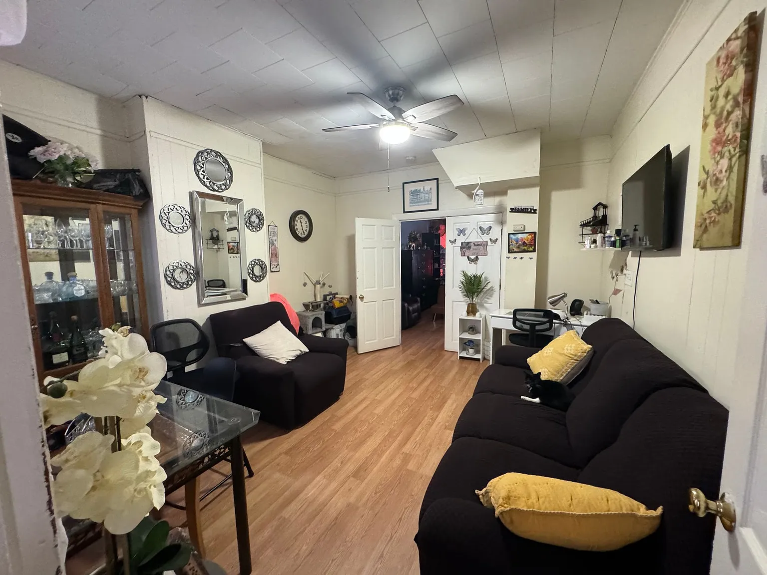 3 bed, $2,850 — Photo 2