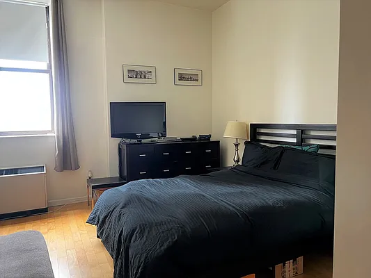 Rented by Oxford Property Group | media 39