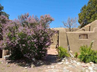 1456 Don Gaspar Ave, Santa Fe, NM 87505