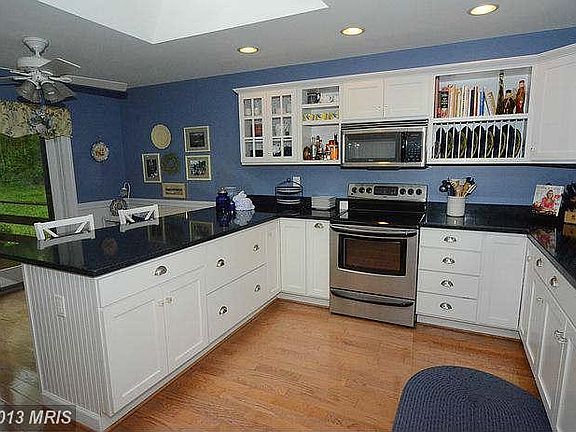 3rd image of 1309 Lavall Dr