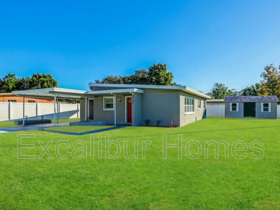 3rd image of 7101 N Coarsey Dr