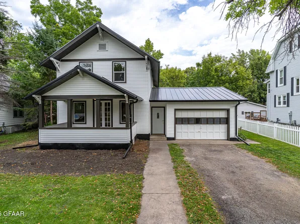 535 Summit Ave, Crookston, MN 56716
