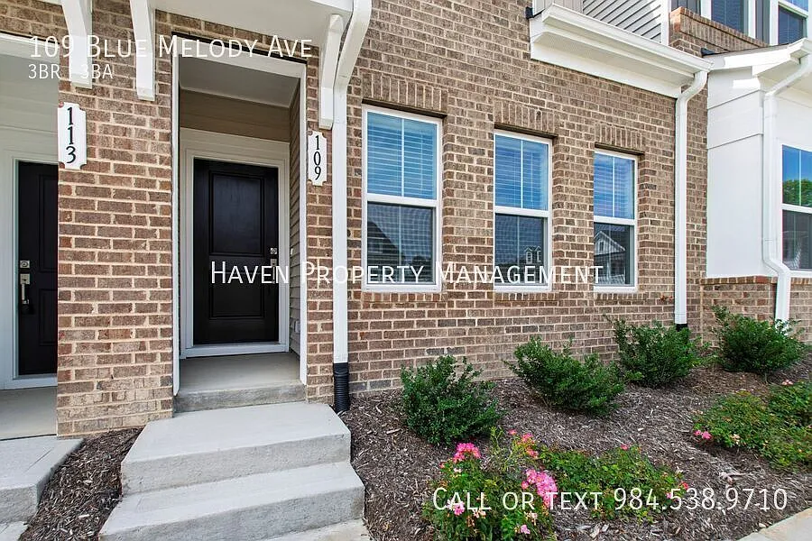 Modern 3-Bedroom Townhome in Garner New Construction! — Photo 2