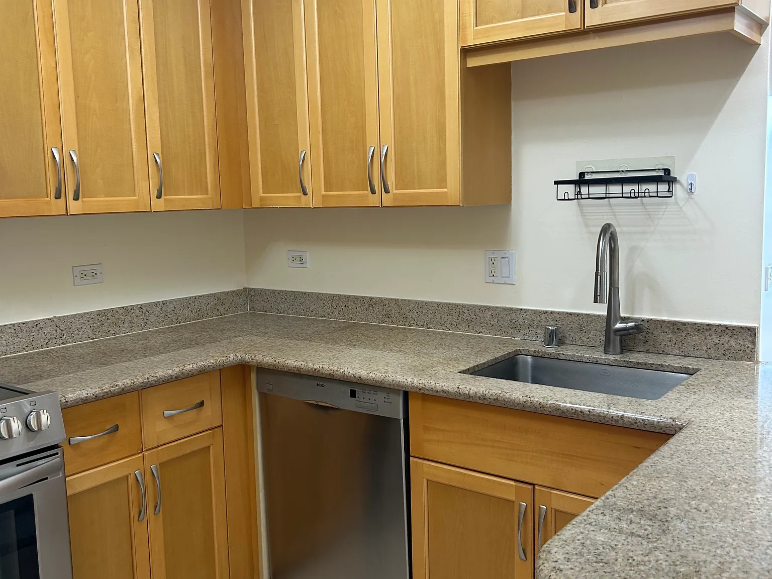 2 bed, $3,500 — Photo 2