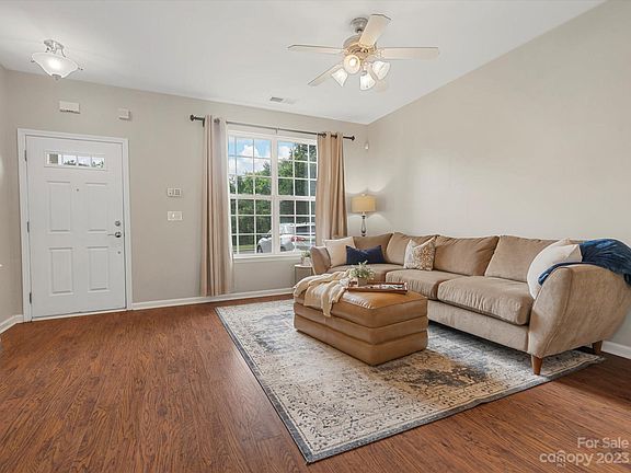 4th image of 849 Lacebark Dr
