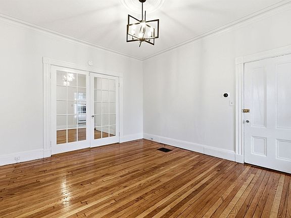 4th image of 48 Springfield St