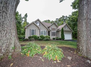 17 Laurmand Way, Manchester, NH 03104