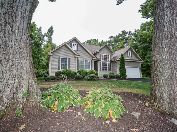 17 Laurmand Way, Manchester, NH 03104
