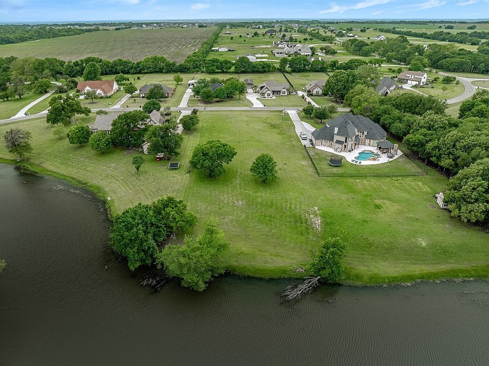 1st image of 23 Cypress Point Dr