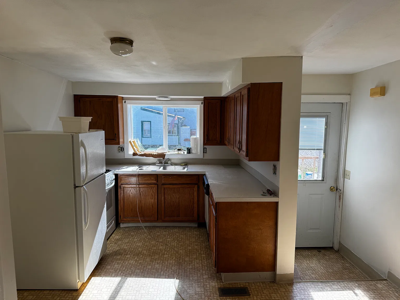 1 bed, 850 sqft, $1,000 — Photo 4