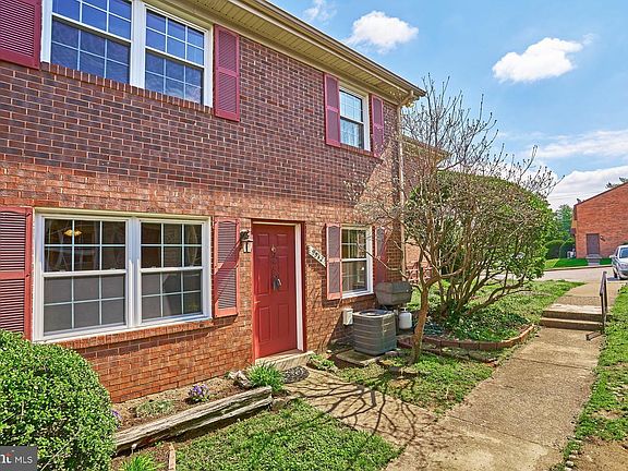 5th image of 9542 Hagel Cir