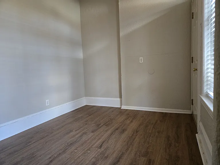1358 N Ogden St #4 — Photo 17