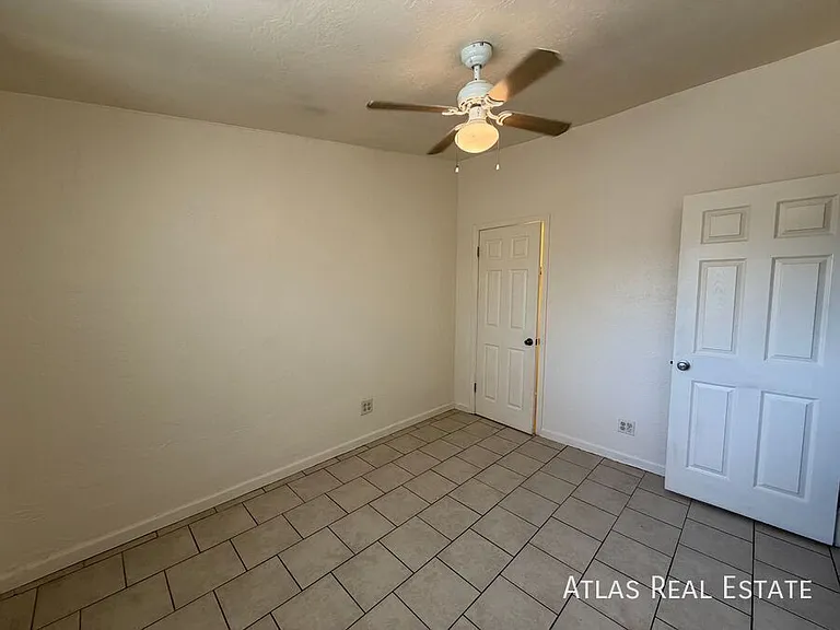 1932 S Campbell Ave — Photo 20