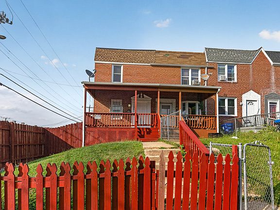 4th image of 1901 Harman Ave