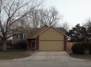 2322 S Crestline Ave, Wichita, KS 67209